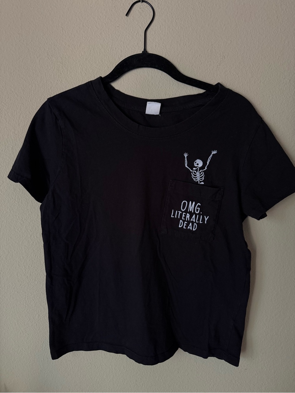 OMG Literally Dead Black White Graphic Tee Pocket Skeleton Halloween Crop Top